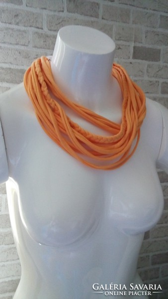 Narancs újrahasznosított textil nyaklánc