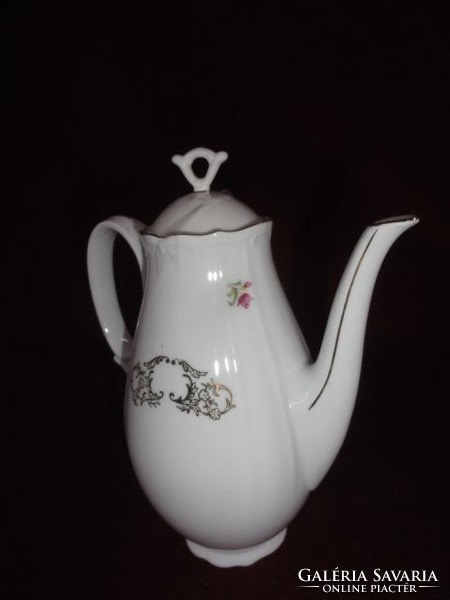 Mz Czechoslovak porcelain coffee pourer. On a snow-white background with a gold motif. He has!
