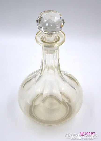 Biedermeier konyakos üveg, csiszolt üvegdugóval. XIX. sz.
