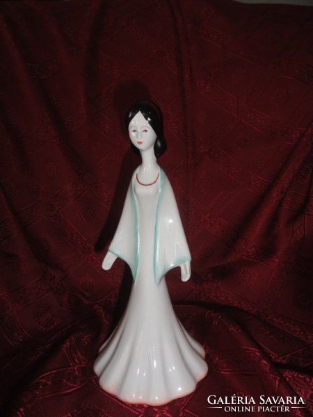 Aquincum porcelain figural sculpture, snow white. One doesn't have black hair. He has a green scarf!
