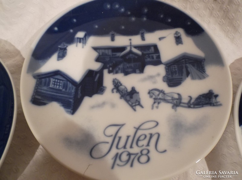 TÁNYÉR - 1975 - 1978 - 1979 - JELZETT - norvég - Karácsonyi FALI tányérok  - hibátlan 18 cm