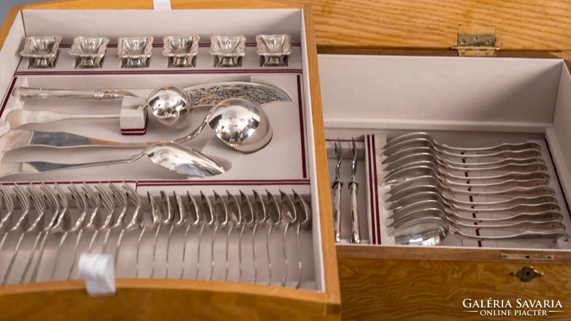 Ezüst antik bécsi 12 személyes evőeszköz készlet (FM40)