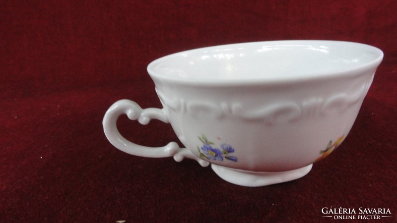 Zsolnay porcelán teáscsésze, dombornyomott apró virágokkal. Fülkiképzése egyedi. Vanneki! Jókai .