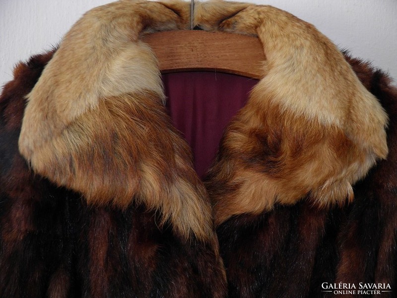 Musk coat with fox collar
