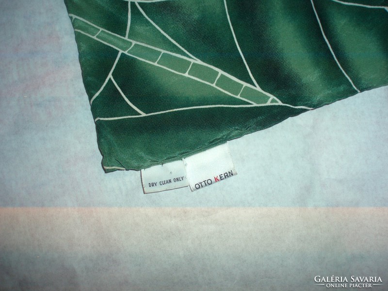 Vintage OTTO KERN selyemkendő