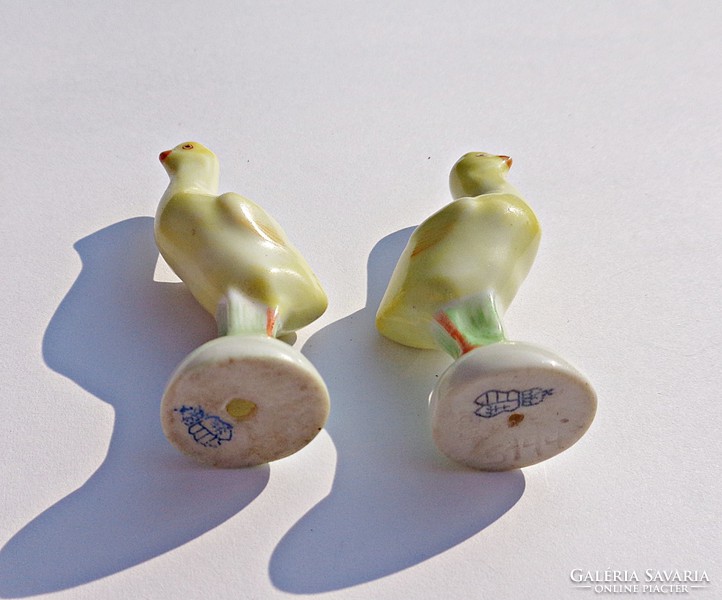 1930 A pair of Herend porcelain birds around