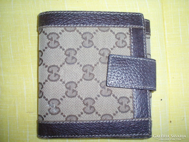 Vintage Gucci wallet