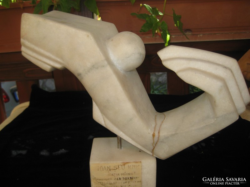 IOAN SEV  ismert francia szobrász , modern  fehér márvány szobor  1940  mérete 33 x 30x10 cm