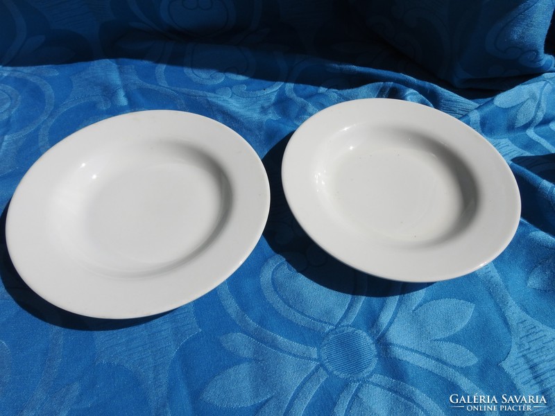 Öreg - jelzett - fehér tányér pár