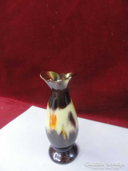 German vase, model number 2082/74, height 14.5 cm. He has!