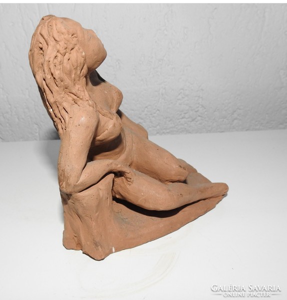 Meztelen nő - kerámia  akt szobor