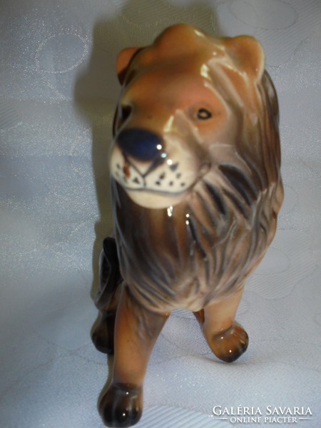 Orosz porcelán oroszlán figura