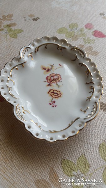 Aquincumi openwork gilded decorative plate with flower pattern for sale!
