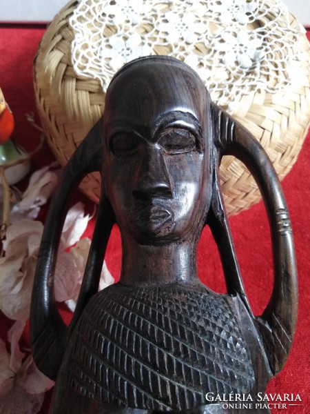 Afrikai fa szobor, fafaragás, ébenfából készült, föld anya, a XX szd második feléből
