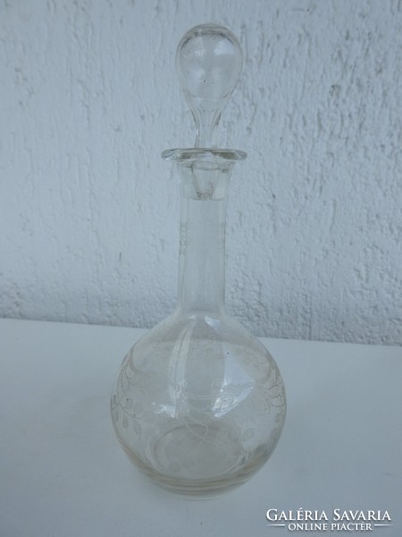 Antik csiszolt - futórózsás minta - üveg likőrös butélia