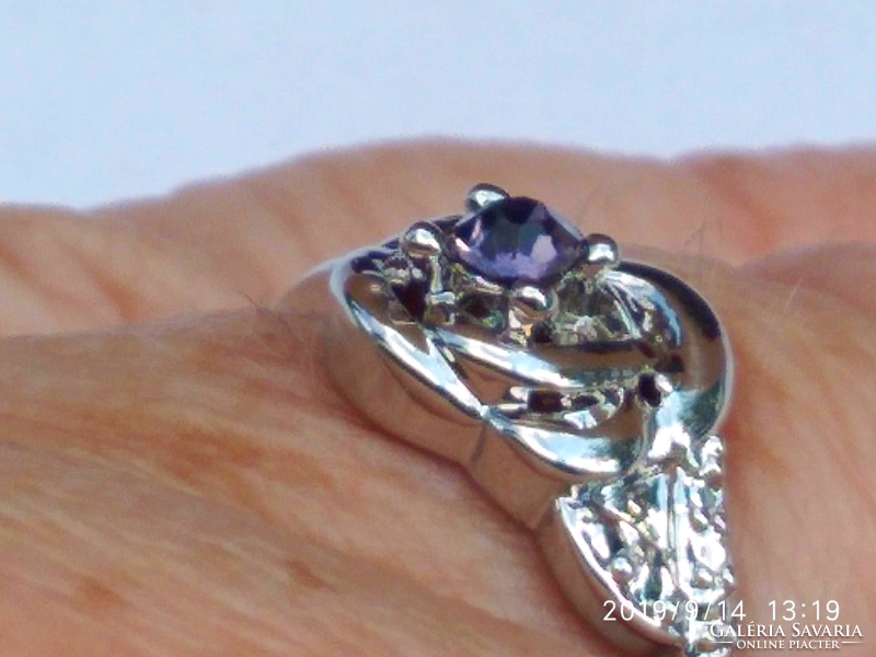 Töltött ezüst gyűrű (SF), lila CZ kristállyal
