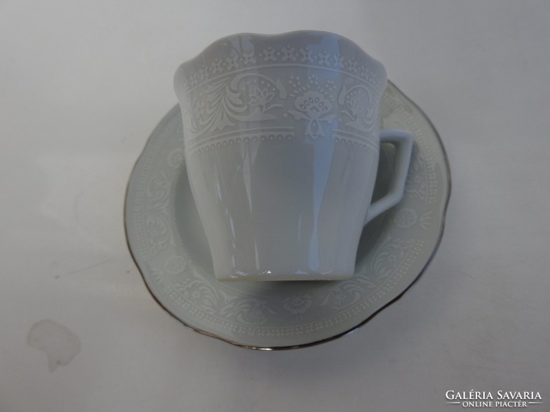 Coffee set for 6 people with a discreet white pattern with an old gold border