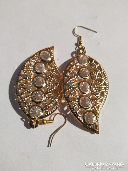 Betsey johnson gold leaf earrings