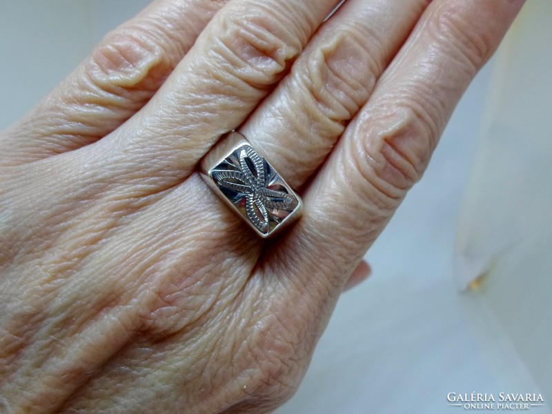 Szép kézműves ezüst pecsétgyűrű