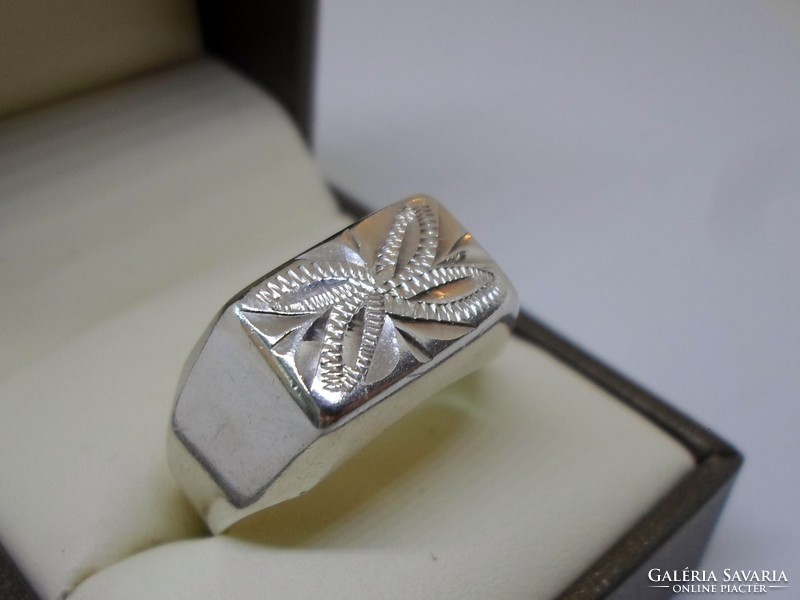 Beautiful handcrafted silver signet ring