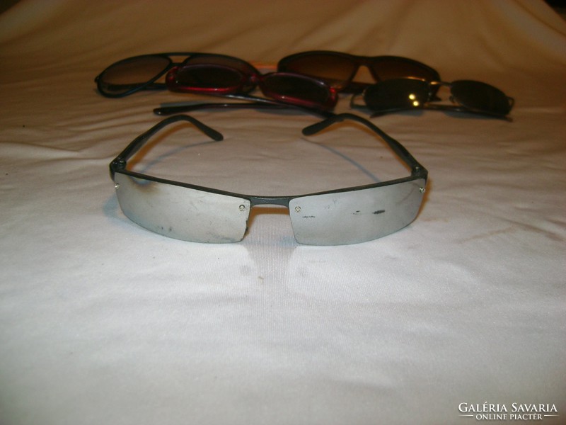 Retro napszemüveg - öt darab együtt
