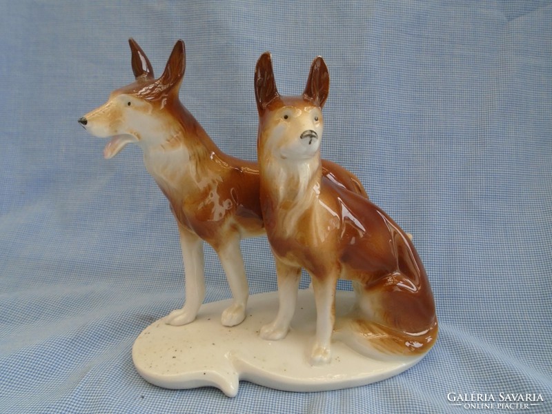 Schizendorf-i porcelán kutya pár, nagyon szép és és igényes munka
