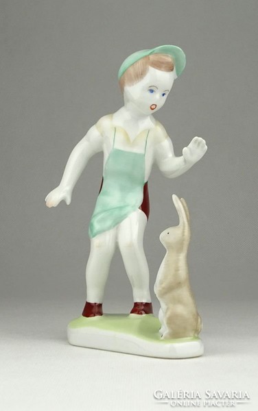 0Y036 Jelzett Aquincumi porcelán kisfiú figura