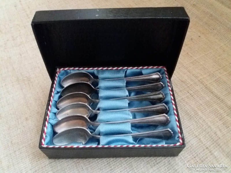 Old marked coffee spoon set in box