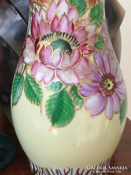 Antique stream piri vase, drasche