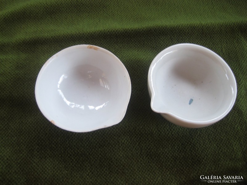 Patikai   porcelán   2 db  tálka