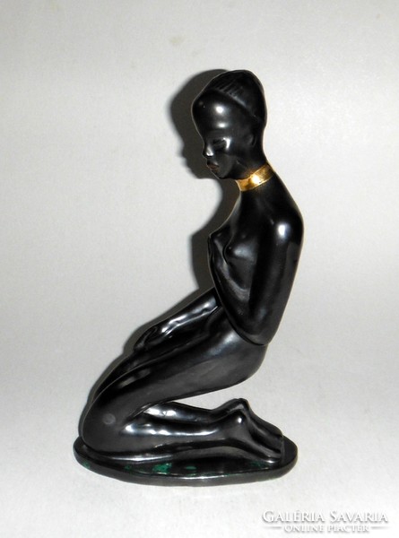 Margit Izsépy - kneeling female nude