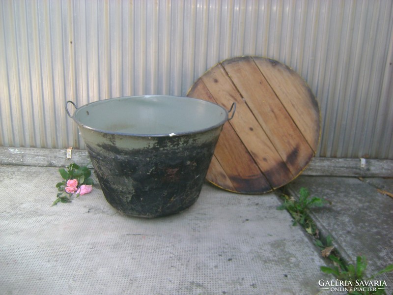 Cauldron with wooden lid - for outdoor cooking, cauldron