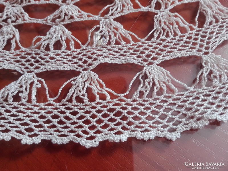 Special ecru crocheted tablecloth, 75 cm in diameter