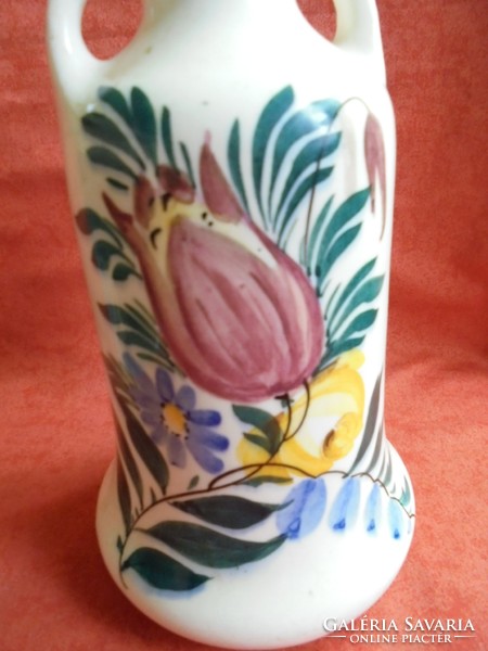 Érdekes városlődi(?) porcelán váza