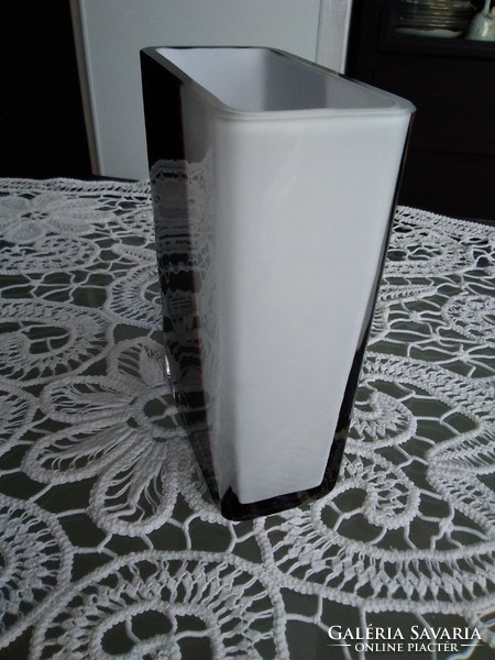 Art Deco kétszínű üveg váza fehér - mélybordó színnel!