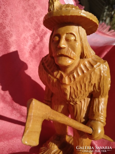 Wood carving, lumberjack