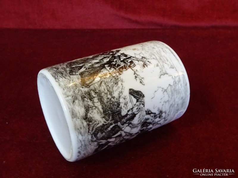 English porcelain mug, depicting a scene, 10 cm high, diameter 7 cm. He has!