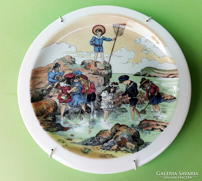 Beautiful English porcelain wall plate