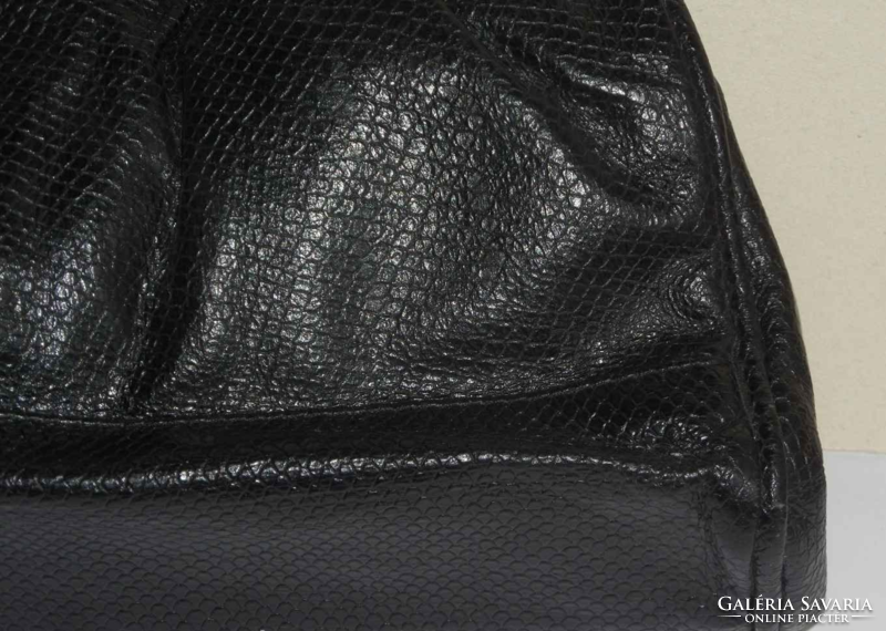 Fekete kígyó vagy gyík bőr antik kézi táska 28 cm x 15 cm