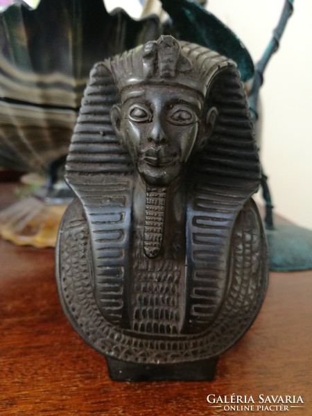 Egyptian pharaoh busts
