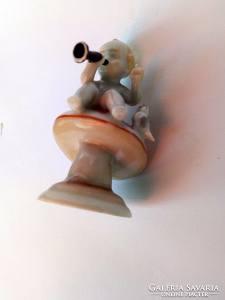 Nagyon ritka Wallendorf miniatúra Babszem Jankó gombás kisfiú 