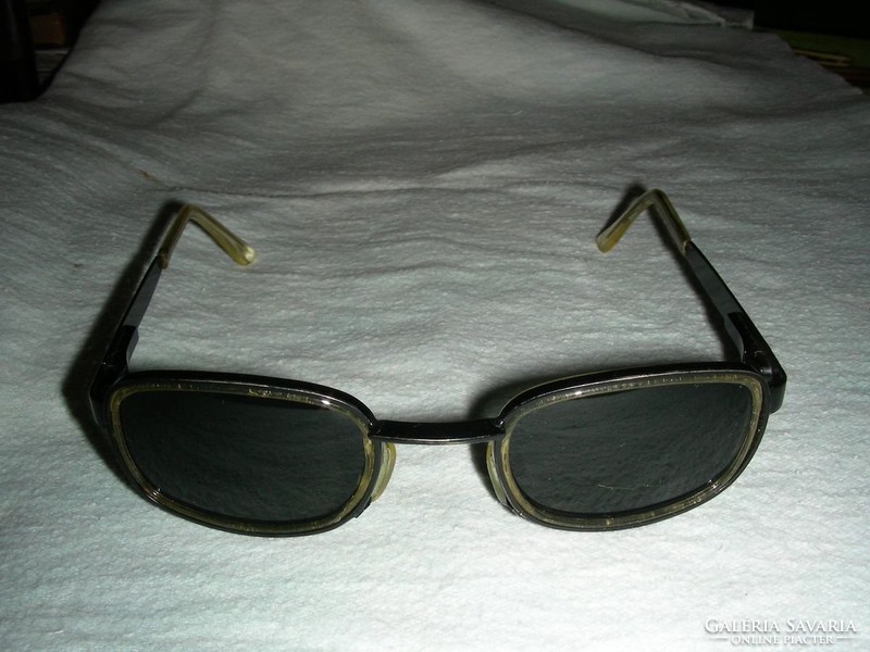 Retro napszemüveg