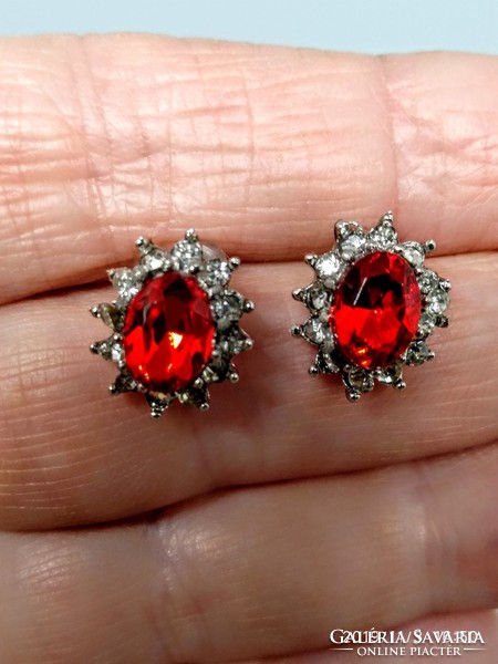 Silver-plated (sp) earrings with large faceted ruby ​​red and white crystals