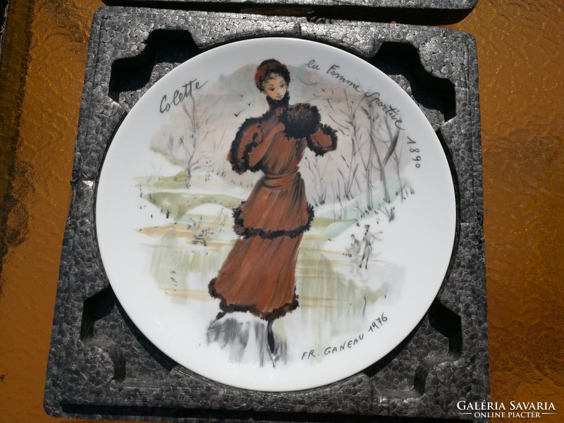 Colette, limogesi wall dish