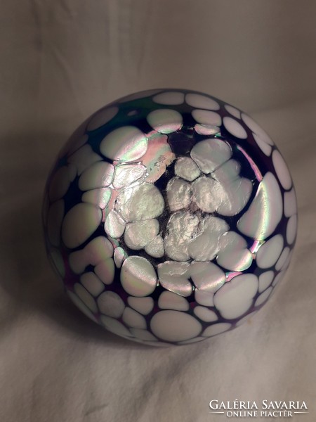 Now it's worth taking! Iridescent glass sphere without vase or oil candle wick