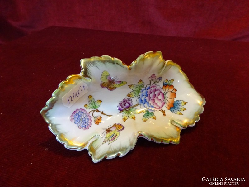 Herend porcelain Victorian ashtray, 15 cm long. He has!