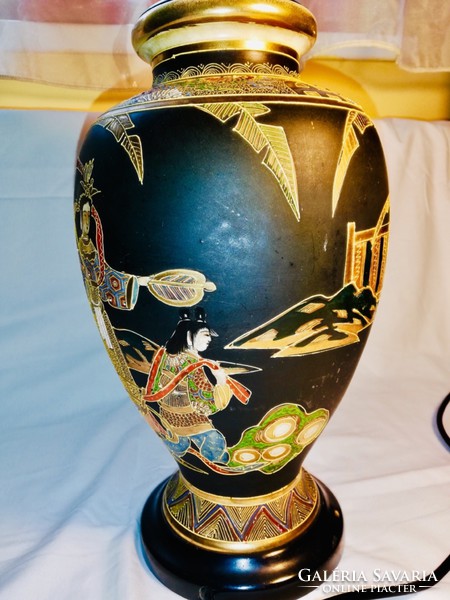 Satsuma váza lámpa, kuriózum, vastagon aranyozott , zománcozott  kézzel festett, mesteri munka!!!