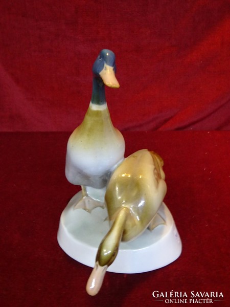 Pair of Zsolnay porcelain wild ducks, antique. Showcase quality with beautiful colors. He has!