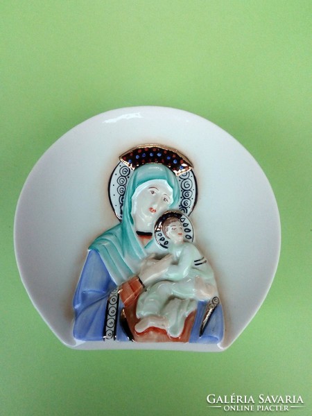 Aquincum's rarity. Virgin Mary with your little Jesus