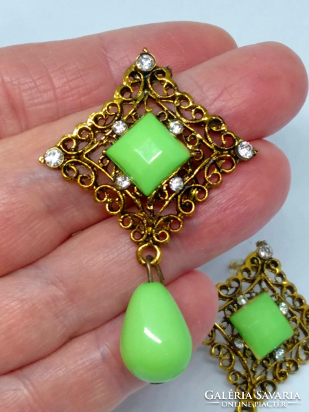 Vintage gold colored, apple green stone earrings